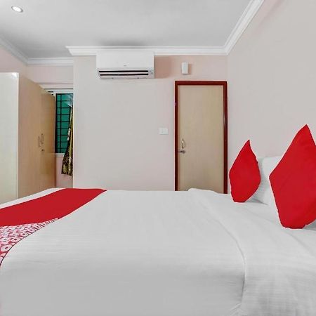Pn Samy Inn Pondicherry Ngoại thất bức ảnh
