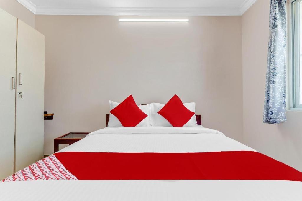 Pn Samy Inn Pondicherry Ngoại thất bức ảnh